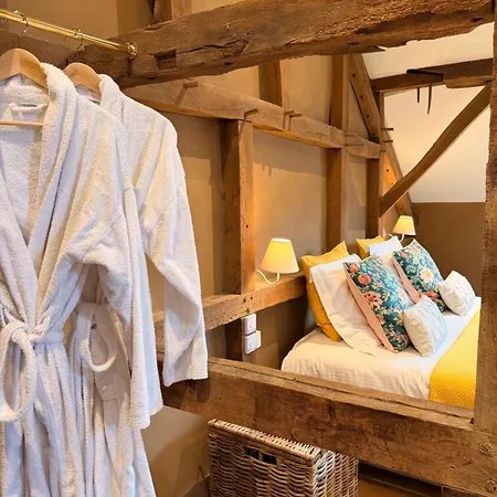 فندق مبيت وإفطار Paddock - Wellness & D'hotes 4*